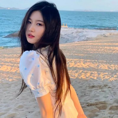 开局变假为真，女神为我疯狂