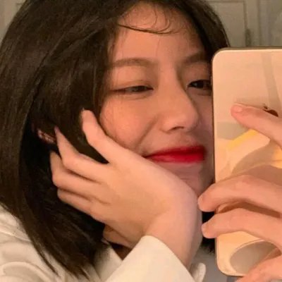 背后的她，眼前的我